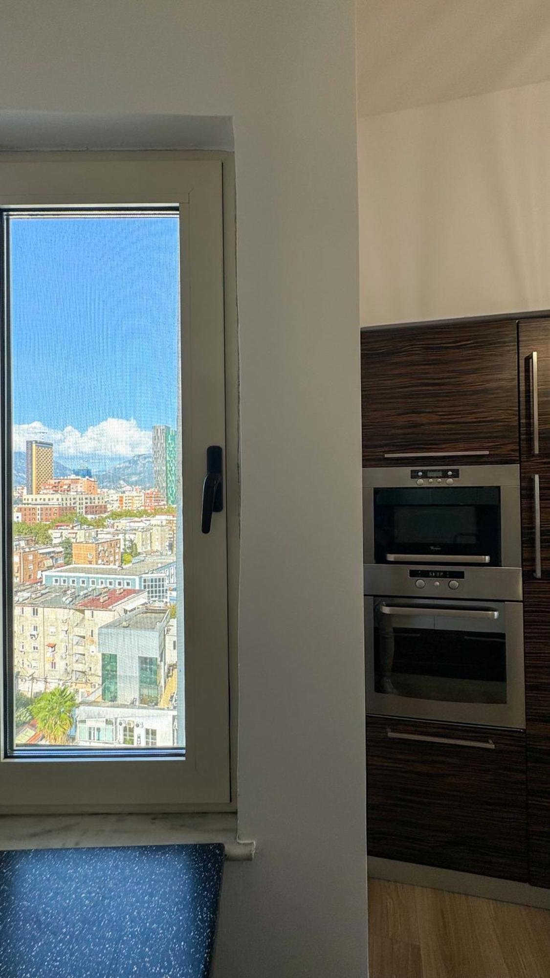Urban Serenity Skyline Premium - Blloku Tirana