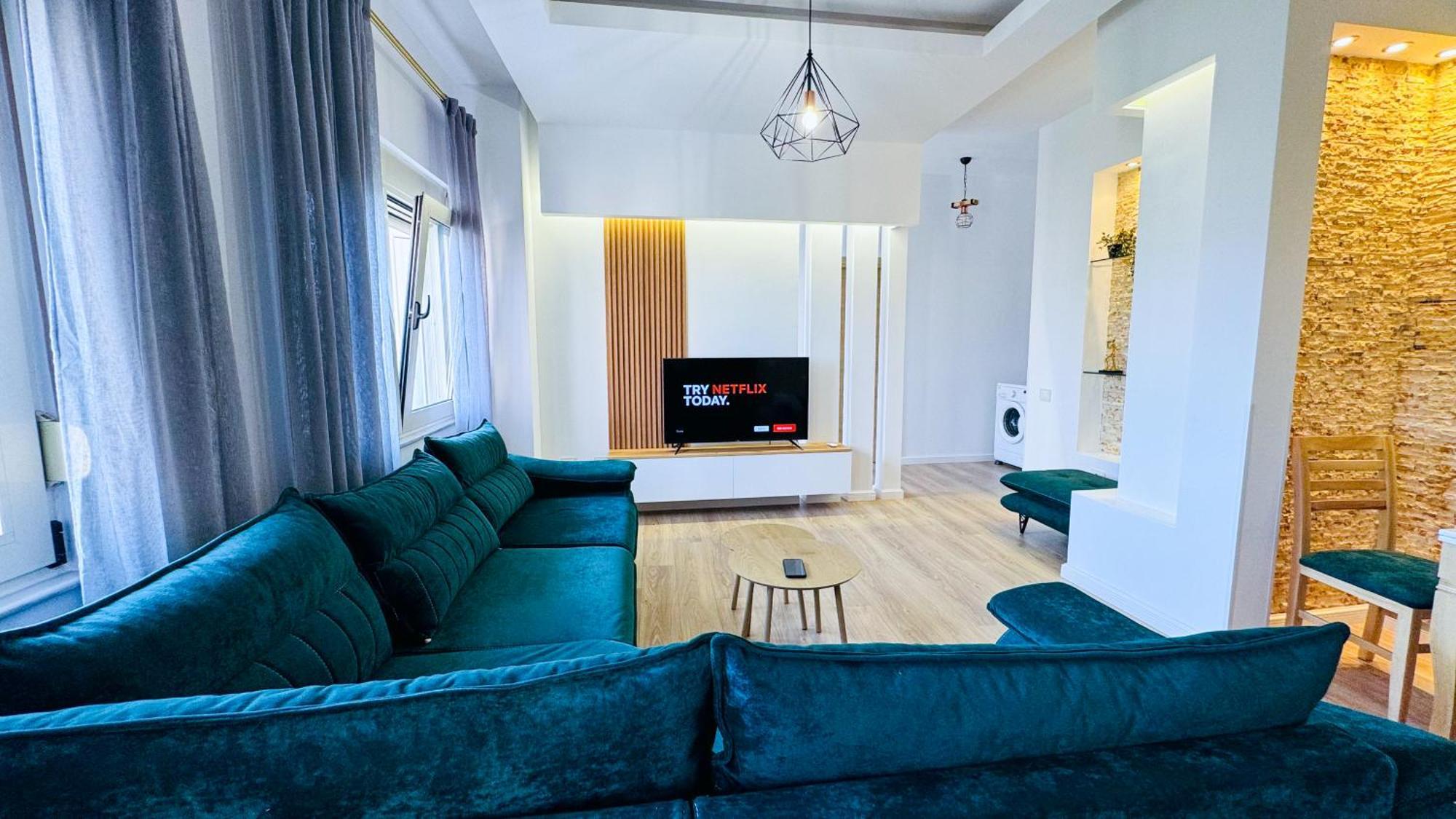 Urban Serenity Skyline Premium - Blloku Apartamento